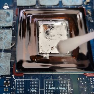 MANTENIMIENTO LAPTOP GAMING CON METAL LÍQUIDO
